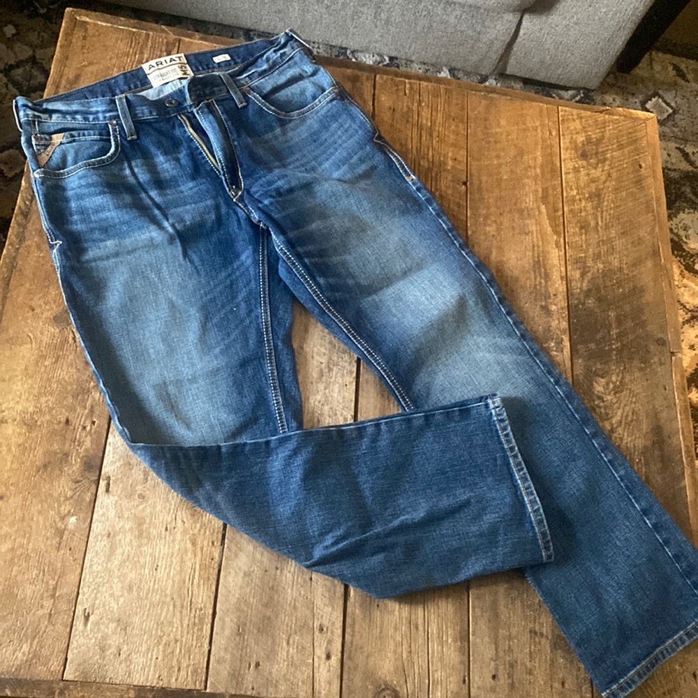 Ariat Denim Straight Fit M5 34x32
